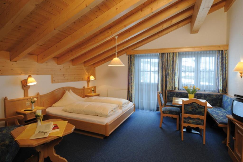 Hotel Camona & Apart Walserhof Samnaun Room photo