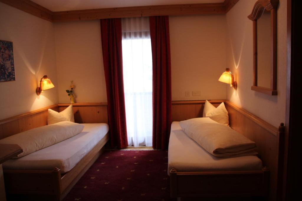 Hotel Camona & Apart Walserhof Samnaun Room photo