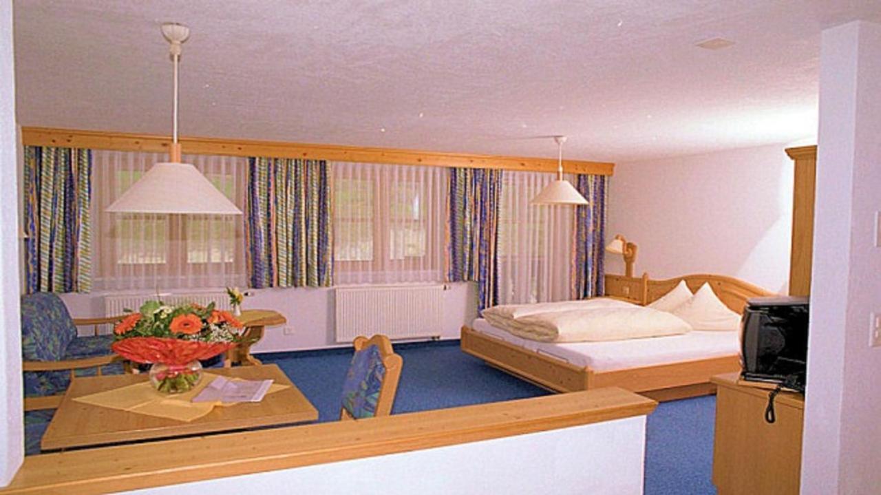 Hotel Camona & Apart Walserhof Samnaun Room photo